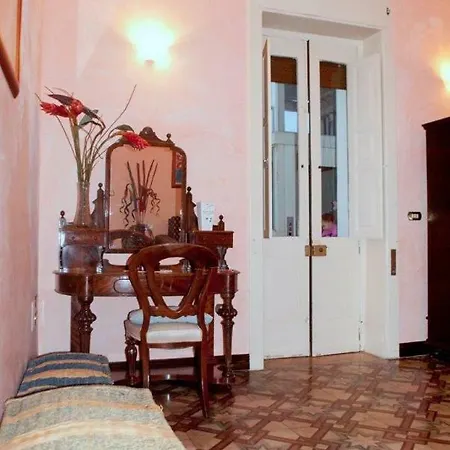 Dimora Storica Castello Tatil Evi *
